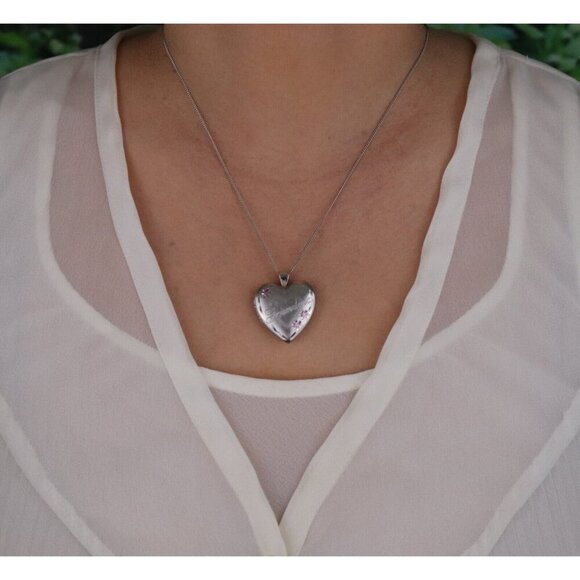 Sterling Silver Grandma Heart Locket Necklace 18" Chain - Picture 4 of 10